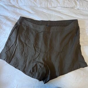 Old Navy Women's Cargo Shorts - Dark Green